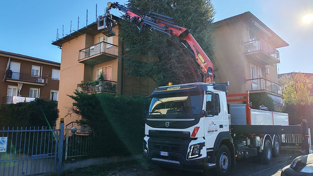 rifacimento tetto in coppo verona matteo costruzioni verona autogru